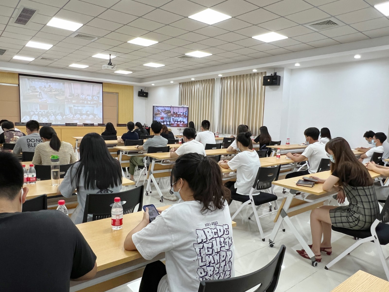 图注：6个会场实况图5.jpg