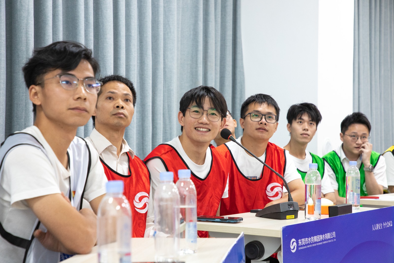 版面4-2.jpg