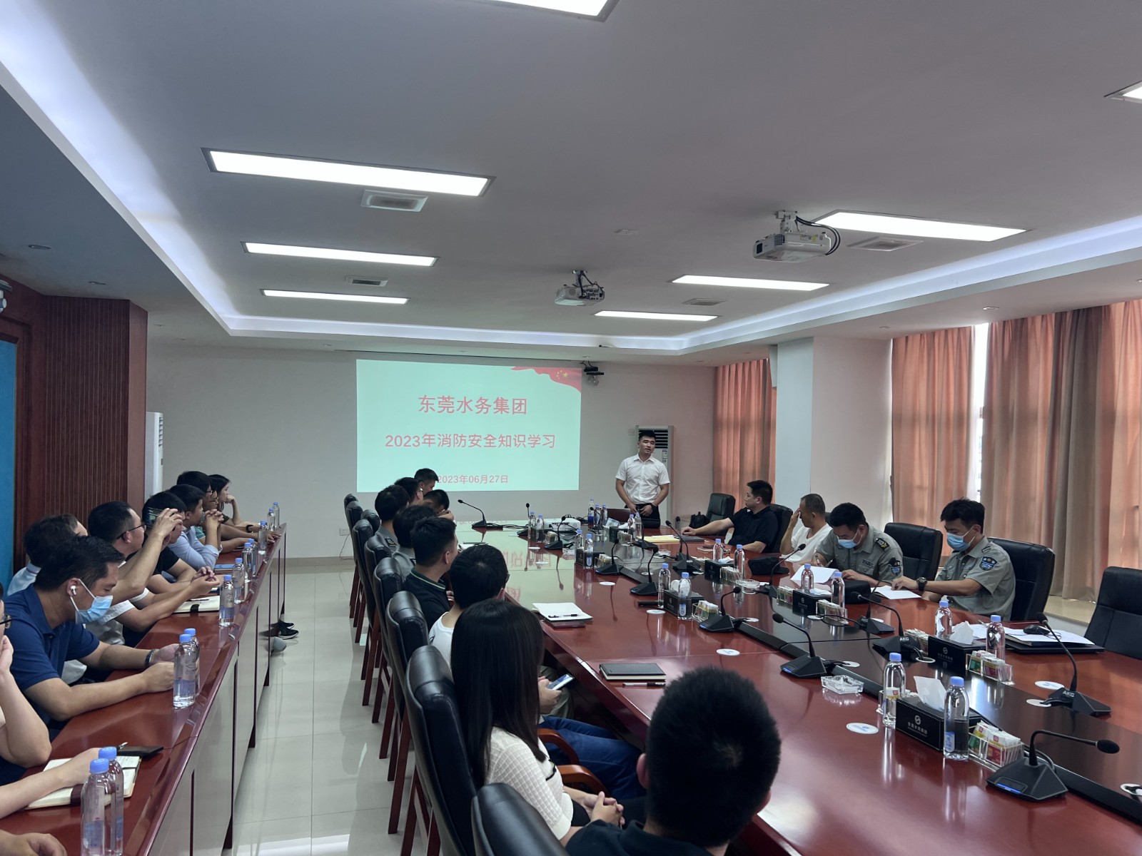 版面6-1.jpg