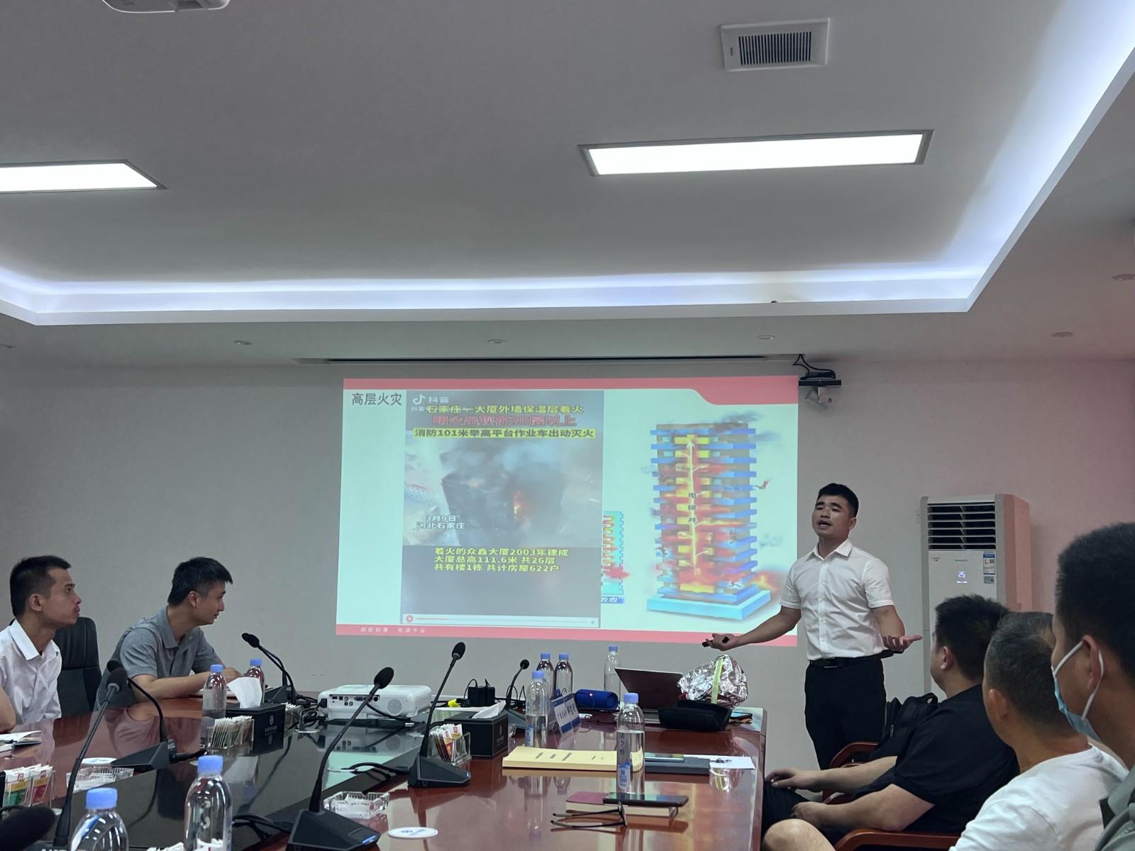 版面6-2.jpg