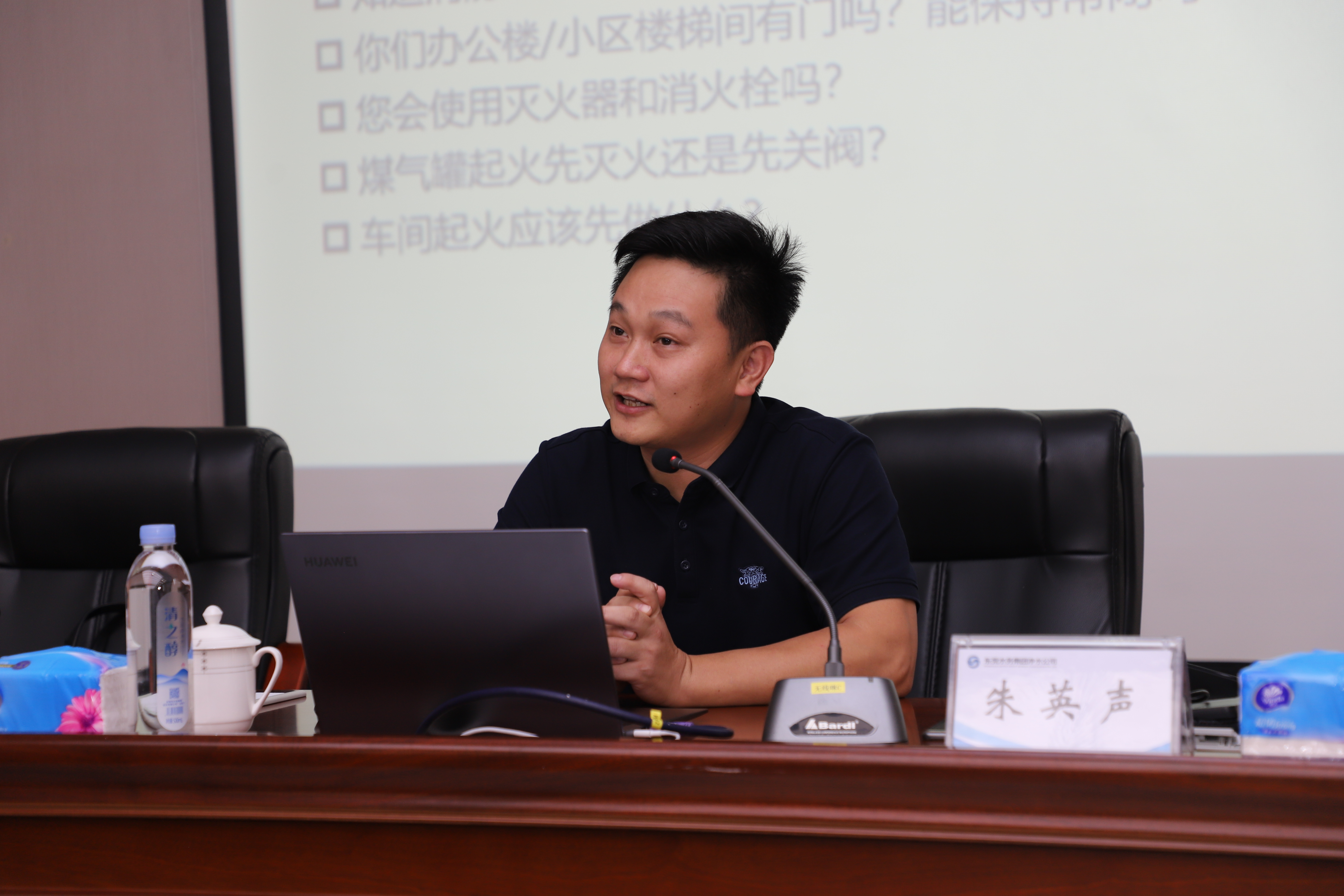 版面3.JPG
