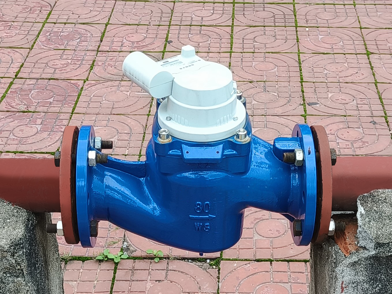 3.智能远传水表.jpg