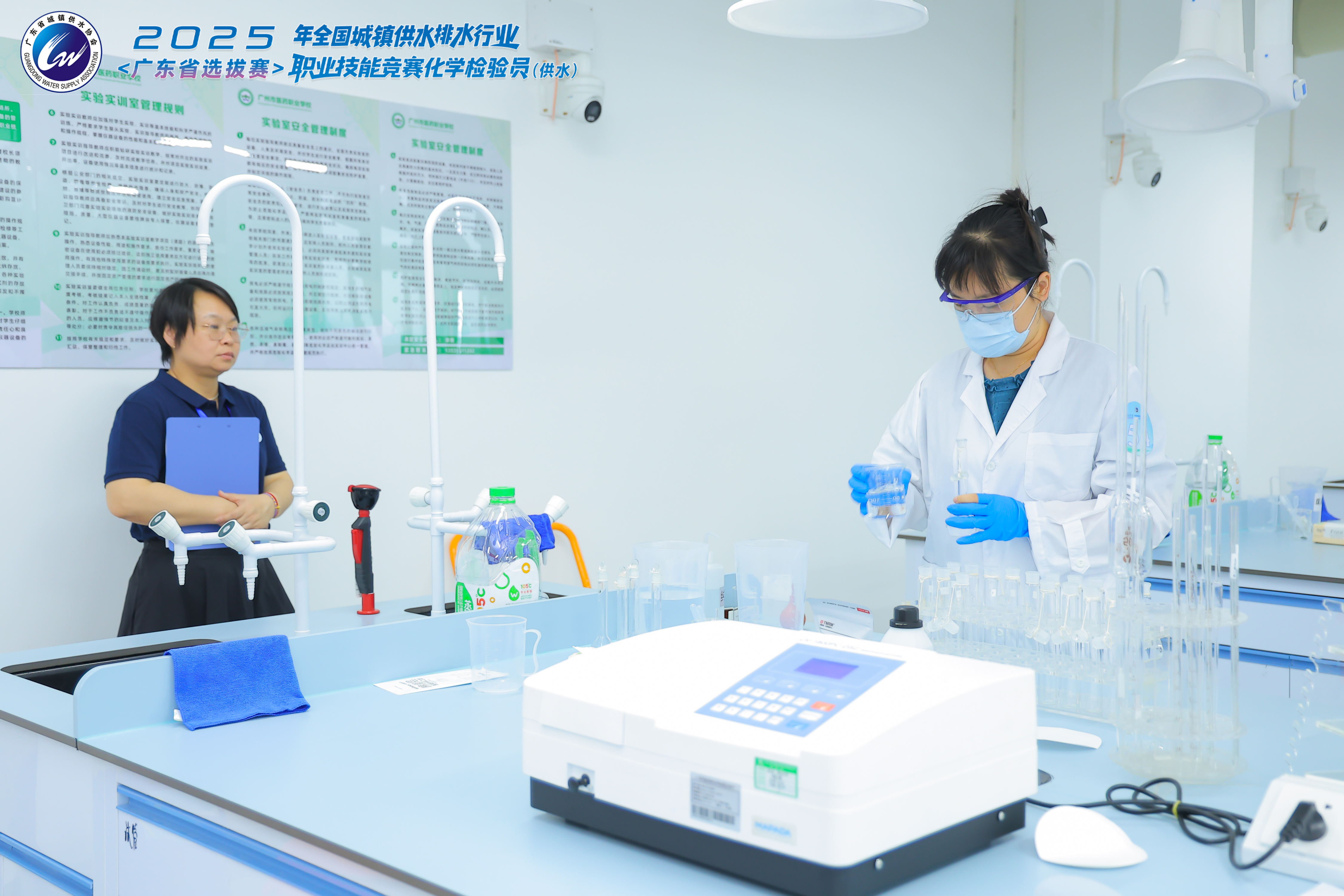 图注：选手周淑迎在比赛现场.jpg